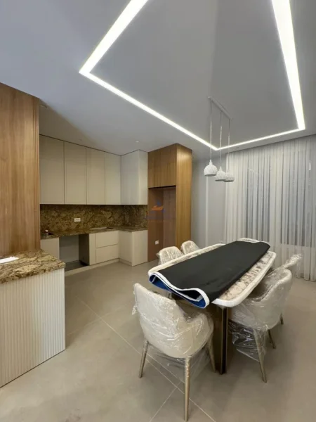 Durres, shitet Vile 2 Katshe Kati 2, 650 m² 420.000 € (GJIRI LALZIT)