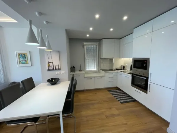 Tirane, shitet apartament 1+1+Aneks+Ballkon Kati 5, 76 m² 250.000 € (vlore , radhime)