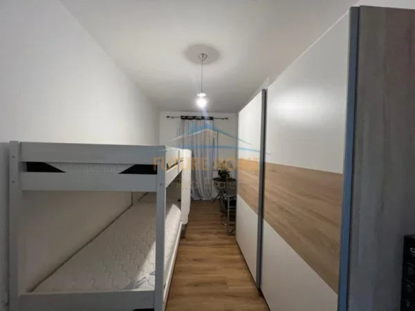 Tirane, shitet apartament 2+1+Ballkon Kati 3, 115 m² 259.000 € (Komuna Parisit, Tiranë.)
