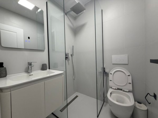 Tirane, shitet apartament 1+1 Kati 5, 65 m² 200.000 € (21 Dhjetori)