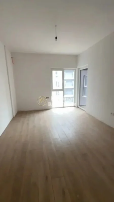 Tirane, shitet apartament 1+1 Kati 3, 60 m² 103.000 € (Laprake)