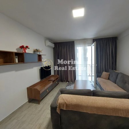 Tirane, jepet me qera apartament 1+1 Kati 5, 65 m² 500 € (Rruga 5 Maj)