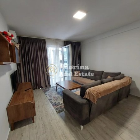 Tirane, jepet me qera apartament 1+1 Kati 5, 65 m² 500 € (Rruga 5 Maj)