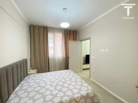 Tirane, jepet me qera apartament 1+1 Kati 3, 64 m² 520 € (astir)
