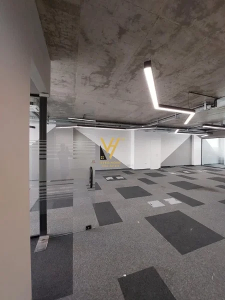 Tirane, jepet me qera zyre Kati 2, 370 m² 7.000 € (RRUGA E KOSOVAREVE)