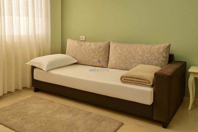 Tirane, jepet me qera apartament 2+1+Ballkon Kati 2, 70 m² 665 € 