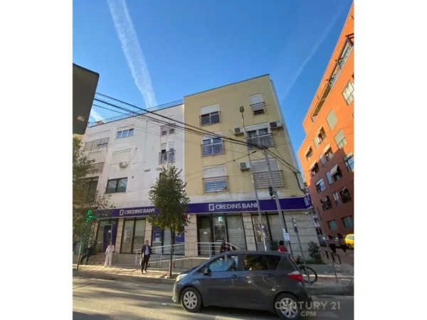 Tirane, jepet me qera apartament 1+1 Kati 3, 86 m² 550 € 