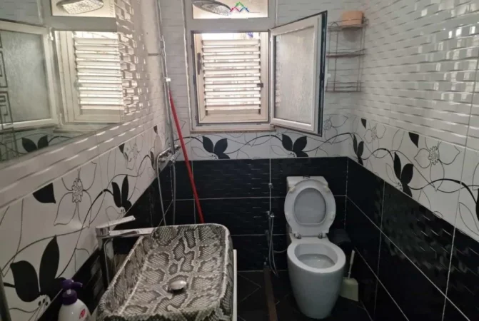 Tirane, jepet me qera apartament 2+1 Kati 5, 80 m² 625 € (Zogu i Zi)