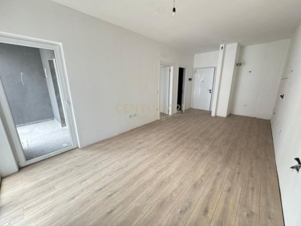 Tirane, shitet apartament 1+1 Kati 3, 60 m² 105.000 € (Casa Italia Sol132267)