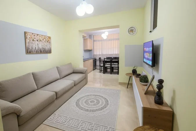 Tirane, jepet me qera apartament 2+1 Kati 2, 70 m² 640 € (QENDER)