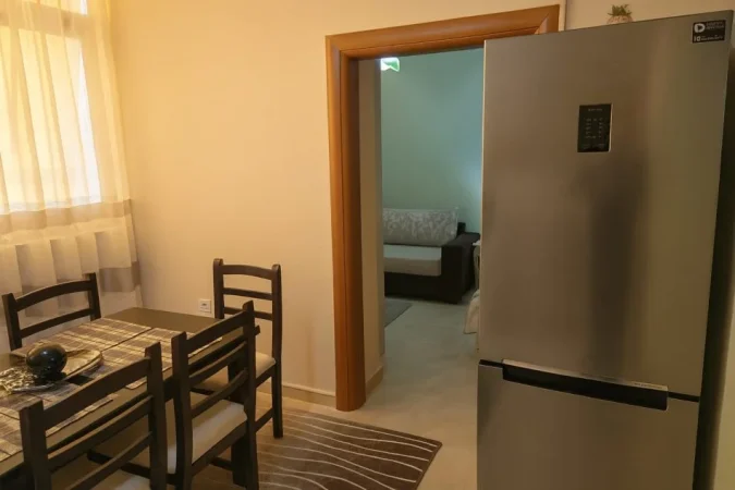 Tirane, jepet me qera apartament 2+1 Kati 2, 70 m² 640 € (QENDER)