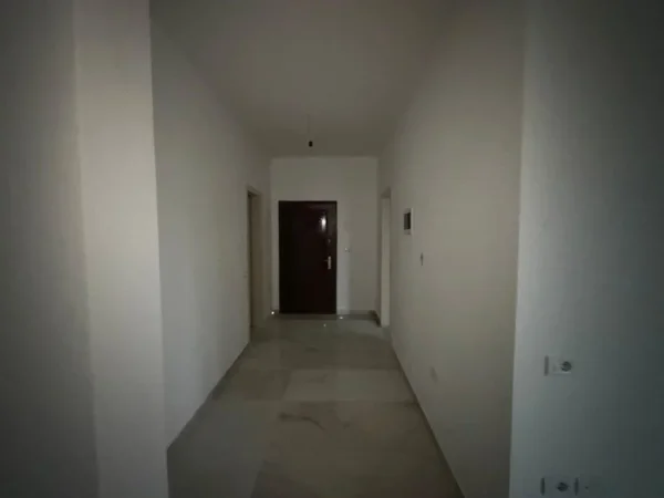 Tirane, shitet apartament 2+1+Ballkon Kati 3, 115 m² 149.000 € (Pallatet e Verdha)