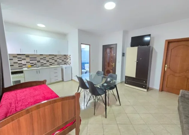 Tirane, jepet me qera 1+1 Kati 2, 58 m² 380 € (Oxhaku)