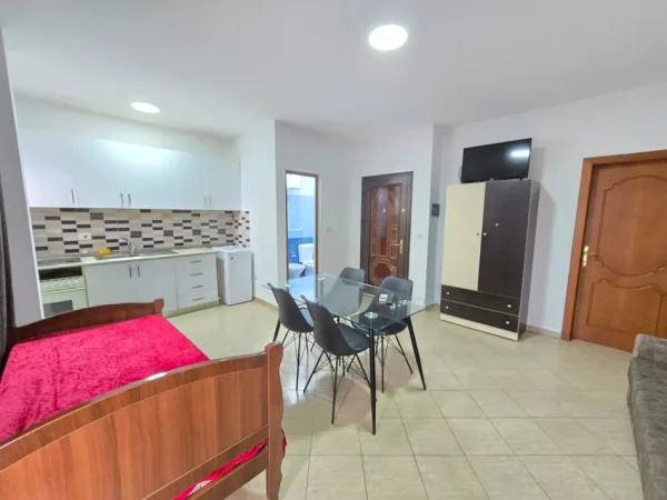 Tirane, jepet me qera apartament 1+1 , 60 m² 380 € (oxhaku)