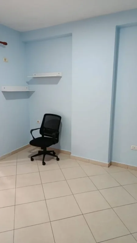 Tirane, jepet me qera apartament 2+1 , 80 m² 550 € (selvia)