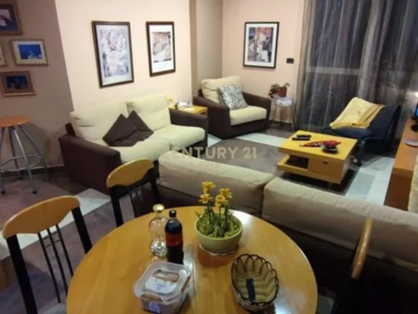 Tirane, jepet me qera apartament 2+1 Kati 8, 96 m² 750 € (Myslym Shyri)