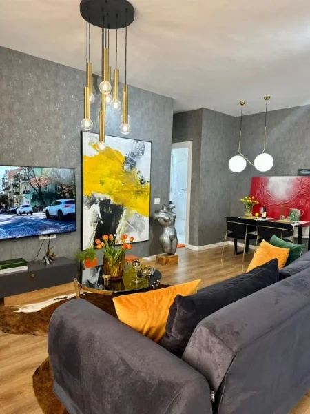 Tirane, jepet me qera apartament 1+1+Aneks+Ballkon Kati 6, 77 m² 850 € 