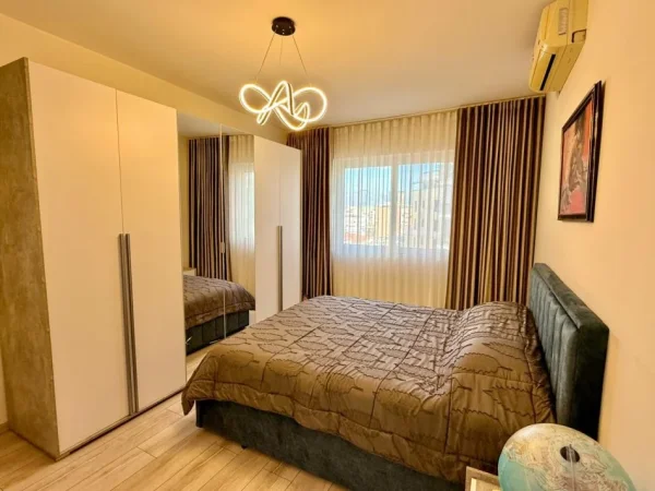 Tirane, jepet me qera apartament 1+1 Kati 8, 70 m² 800 € (rruga kosovareve)