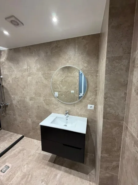 Tirane, jepet me qera , 