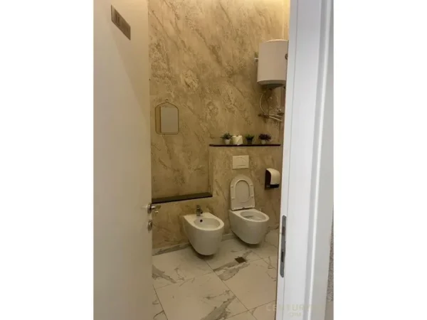 Tirane, jepet me qera bar-resorant Kati 0, 78 m² 1.400 € (sheshi willson ymer kurti)