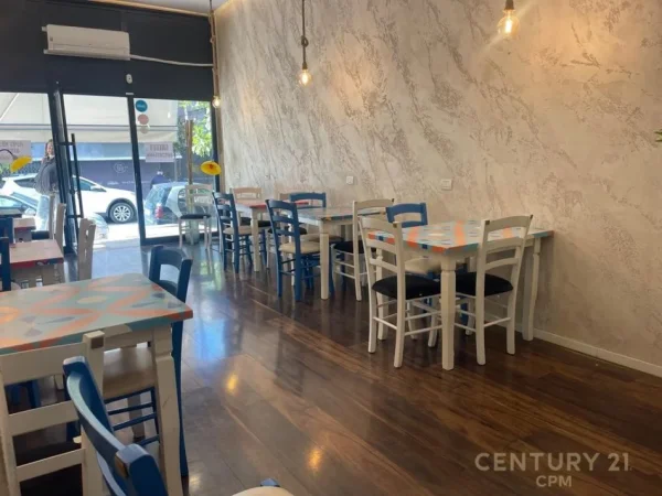 Tirane, jepet me qera bar-resorant Kati 0, 78 m² 1.400 € (sheshi willson ymer kurti)