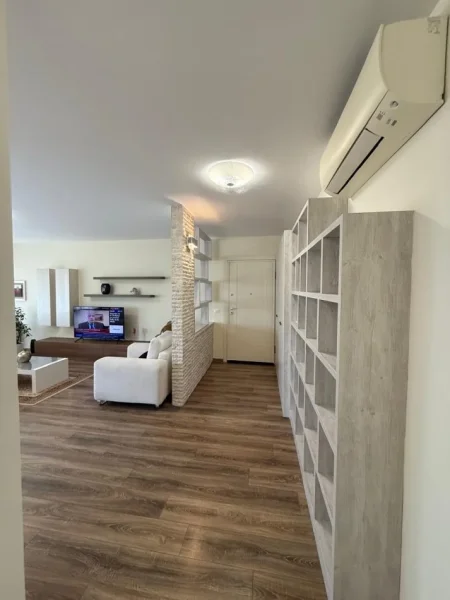 Tirane, jepet me qera apartament , 1.500 € (Long Hill Residence)