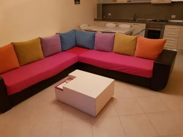 Tirane, jepet me qera apartament 2+1+Aneks+Ballkon Kati 4, 100 m² 680 € (Rruga Barrikadave)