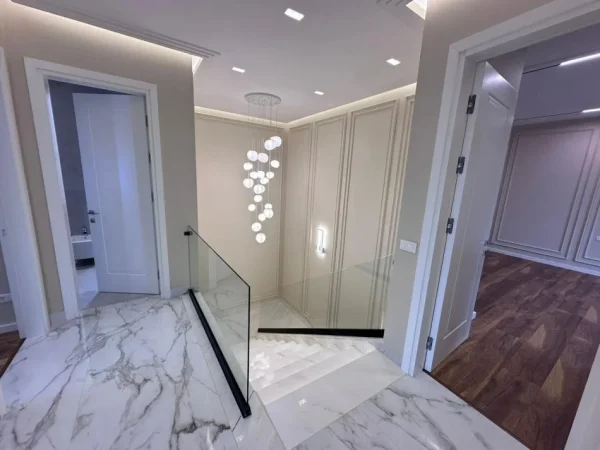 Tirane, jepet me qera Vile , 1.675 m²