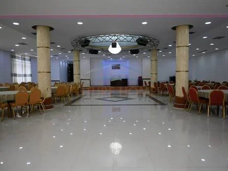 Qera, Resort, Mullet , 1.800 m² (Mullet)