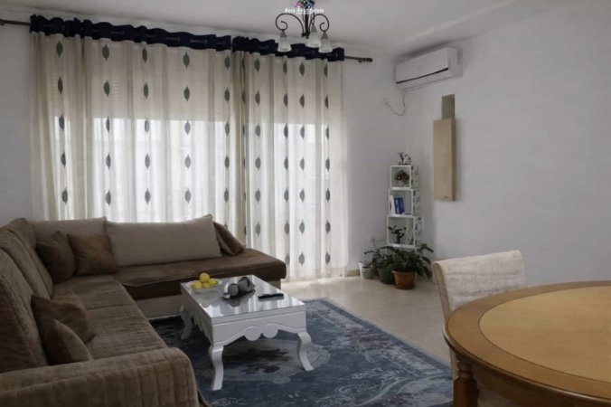 Tirane, jepet me qera apartament 2+1 Kati 4, 109 m² 600 € (Rruga Sokrat Miho)