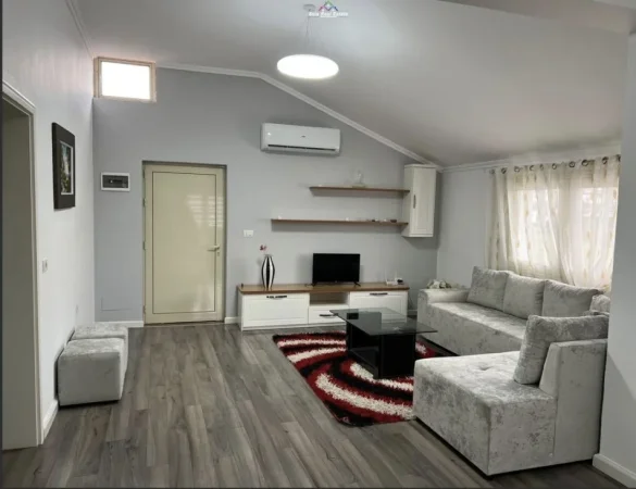 Tirane, jepet me qera Vile 2+1 Kati 2, 70 m² 520 € (Rruga Pjeter Budi)