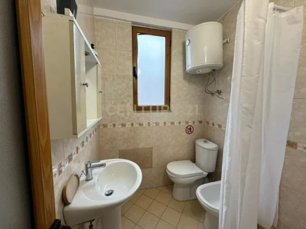 Tirane, jepet me qera apartament 1+1 Kati 5, 45m² 450 €