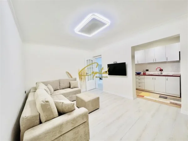 Tirane, jepet me qera apartament 1+1 Kati 3, 65 m² 600 € (STADIUMI DINAMO)