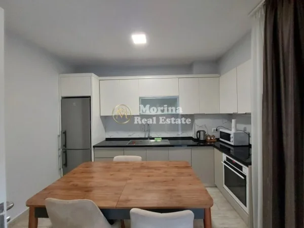Tirane, jepet me qera apartament 1+1 Kati 5, 50 m² 500 € (Rruga 5 Maji)