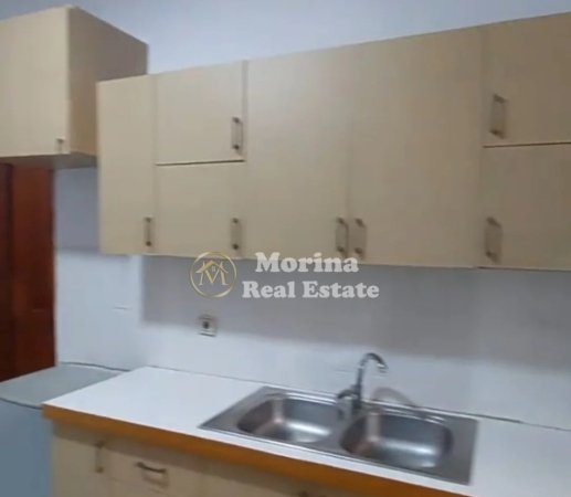Tirane, jepet me qera apartament 1+1 Kati 1, 35 m² 350 € (Rruga 5 Maji)