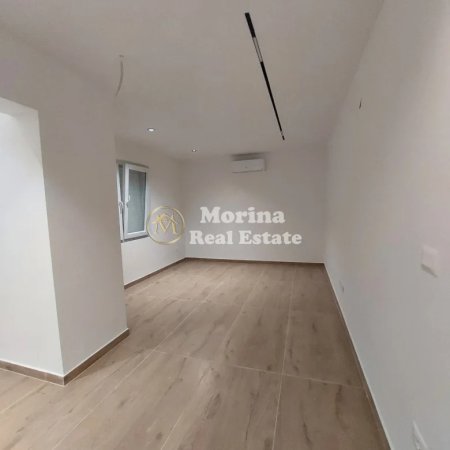 Tirane, jepet me qera ambjent biznesi Kati 0, 60 m² 500 € (Rruga Bardhyl)