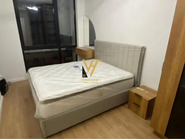 Tirane, jepet me qera apartament 1+1+Ballkon Kati 3, 60 m² 550 € (JORDAN MISJA)