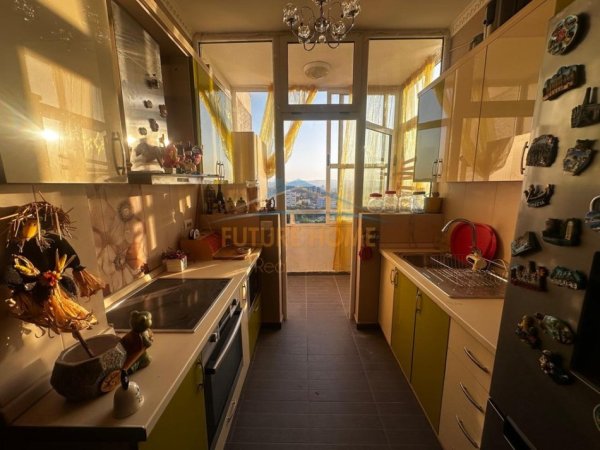 Tirane, jepet me qera apartament 2+1 Kati 7, 76 m² 450 € (Rruga Shefqet Kuka, Fresk)