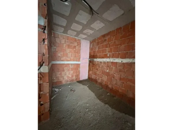 Tirane, shitet apartament 2+1+Ballkon Kati 4, 140 m² 188.730 € 