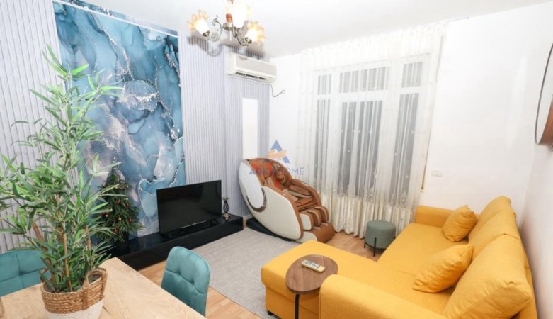 Tirane, jepet me qera apartament 2+1 Kati 3, 97 m² 1.039 € 