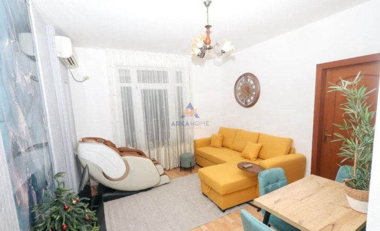 Tirane, jepet me qera apartament 2+1 Kati 3, 97 m² 1.039 € 