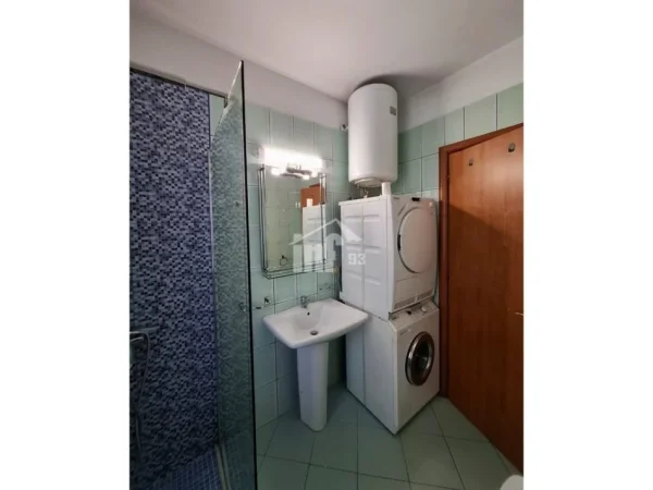 Tirane, jepet me qera apartament 2+1+Ballkon Kati 3, 120 m² 850 € (RRUGA “EDUART MANO”, PRANË KOPSHTIT ZOOLOGJIK)