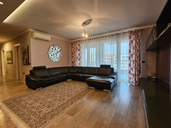 Tirane, shitet apartament 3+1+Aneks+Ballkon Kati 8, 140 m² 299.900 €