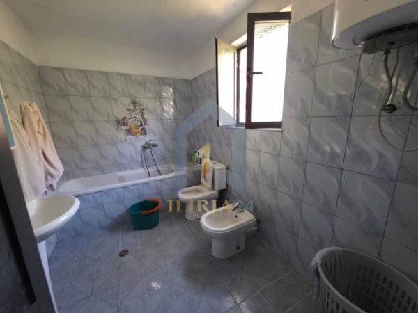 Tirane, shitet shtepi 1 Katshe Kati 1, 250 m² 75.000 € (Shtepi private per shitje ne "Ndroq")