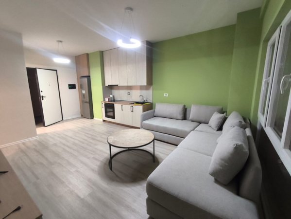 Tirane, shitet apartament 1+1 Kati 5, 65 m² (Rruga Zogu I Zi)