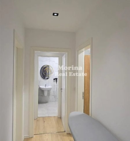 Tirane, shitet apartament 2+1 Kati 3, 107 m² 283.250 € (Ali Demi)