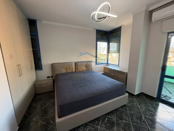 Tirane, jepet me qera apartament 2+1+2+Ballkon Kati 5, 110 m² 750 € (Rruga e Elbasanit)