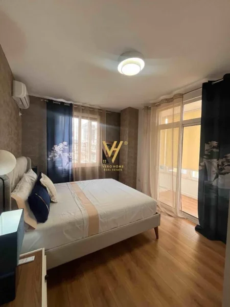 Tirane, jepet me qera apartament 1+1+Ballkon Kati 6, 77 m² 850 € (21 DHJETORI)
