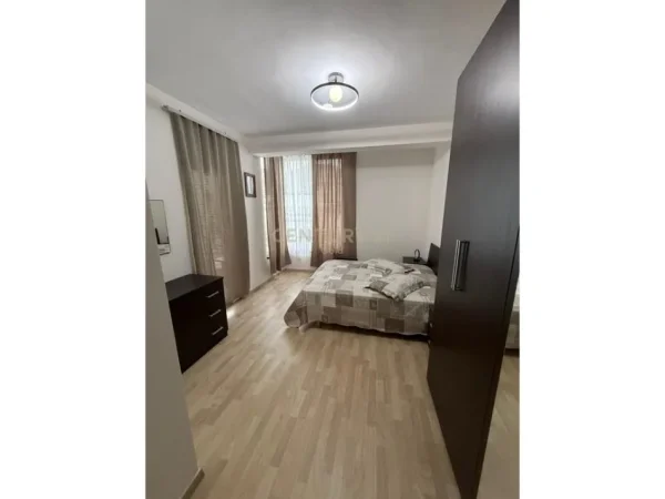 Tirane, jepet me qera apartament duplex Dublex Kati 1, 120 m² 1.100 € 