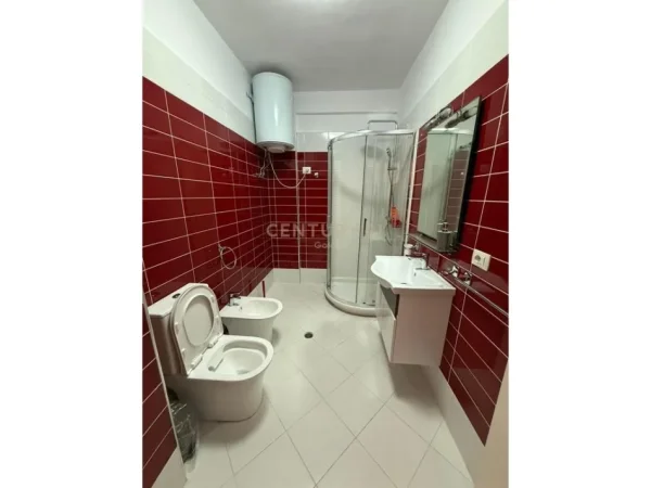 Tirane, jepet me qera apartament duplex Dublex Kati 1, 120 m² 1.100 € 